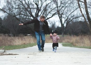 Can I Purchase Life Insurance coverage for My Father? Time period Life, Complete Life & How It Works